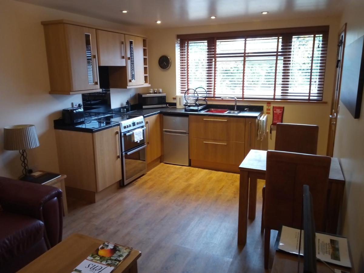 بيتربرو Highfields Holidays Bed & Breakfast المظهر الخارجي الصورة