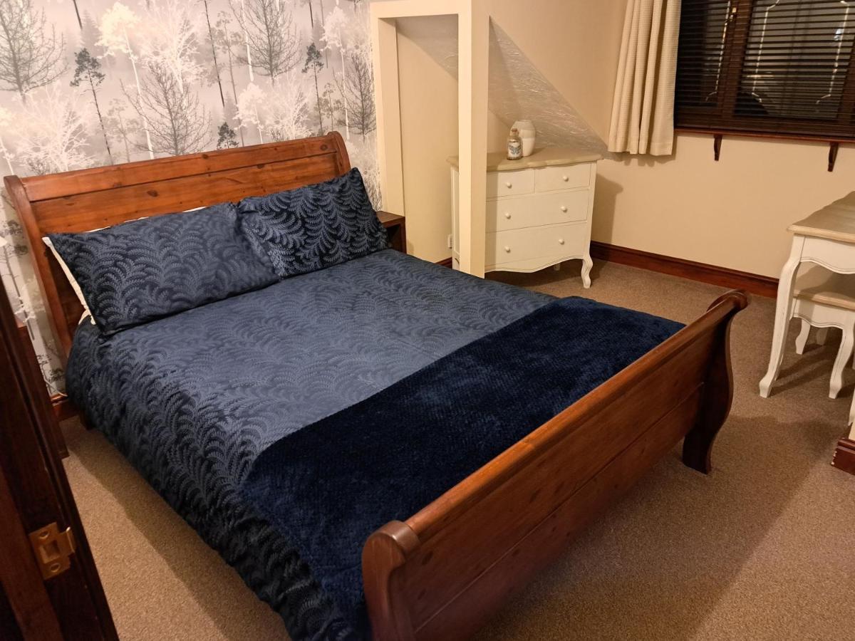 بيتربرو Highfields Holidays Bed & Breakfast المظهر الخارجي الصورة